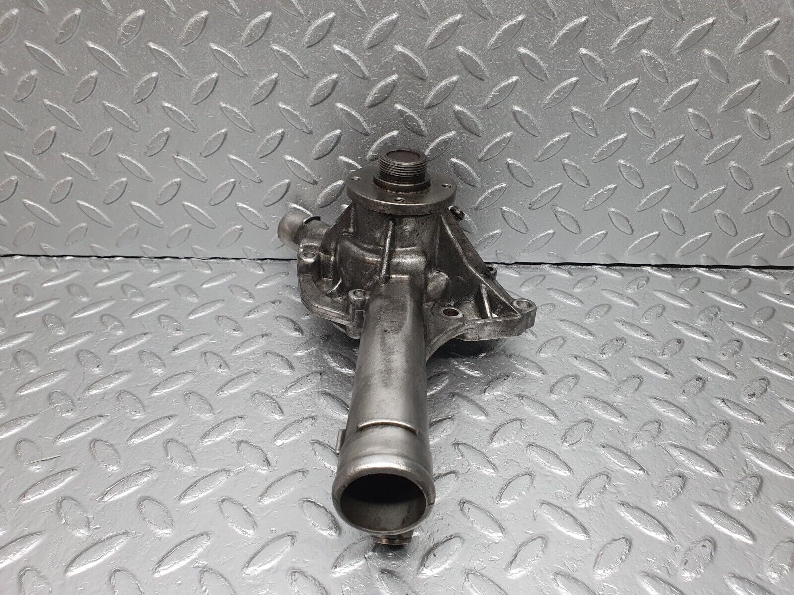 41935 Mercedes-Benz W202 C200 Water Pump