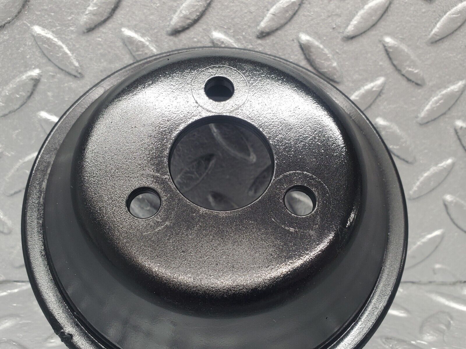 46177 Mercedes-Benz W124 280E Water Pump Pulley 1042300015