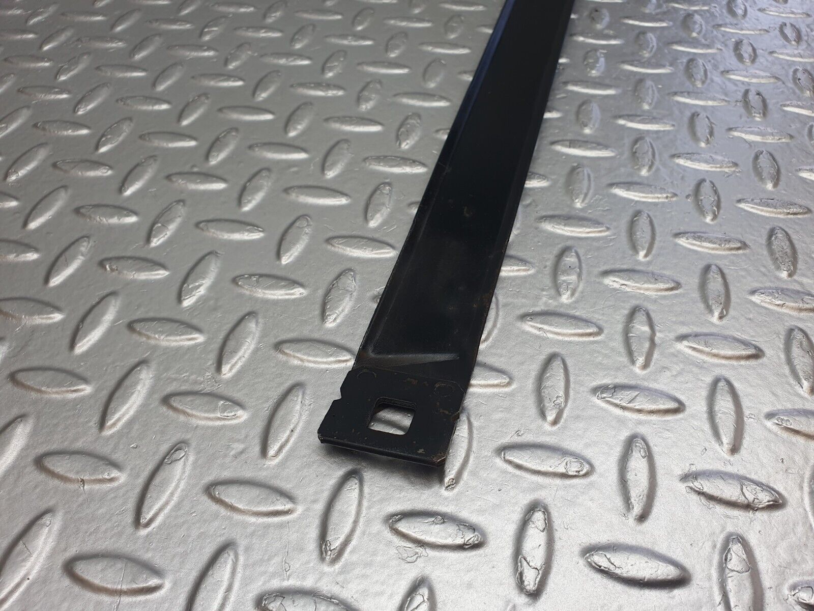 42912 Mercedes-Benz W201 190 2.0L Fuel Tank Tightening Strap 2014700040