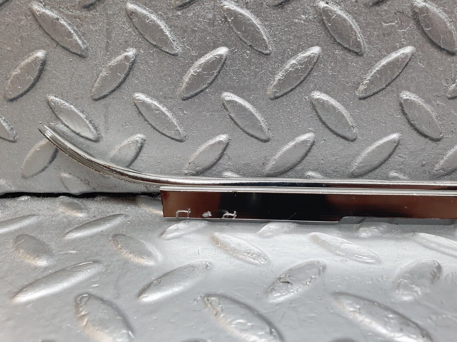 44156 Mercedes-Benz C123 230CE Coupe Seat Belt Presenter Cover Trim Left 1236921922