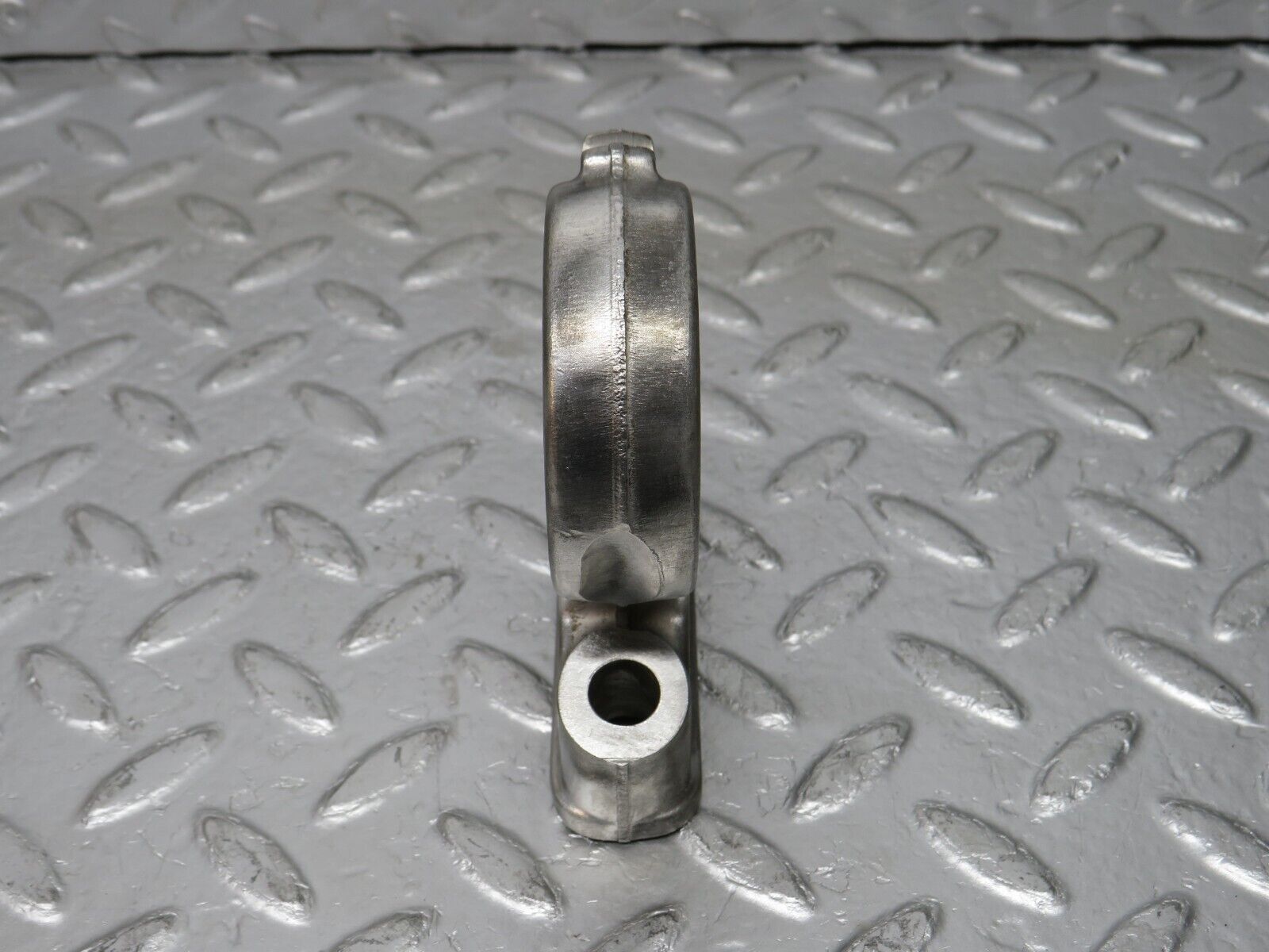 32995 Mercedes-Benz C107 R107 350 V8 Camshaft Tower Bearing 1160512118