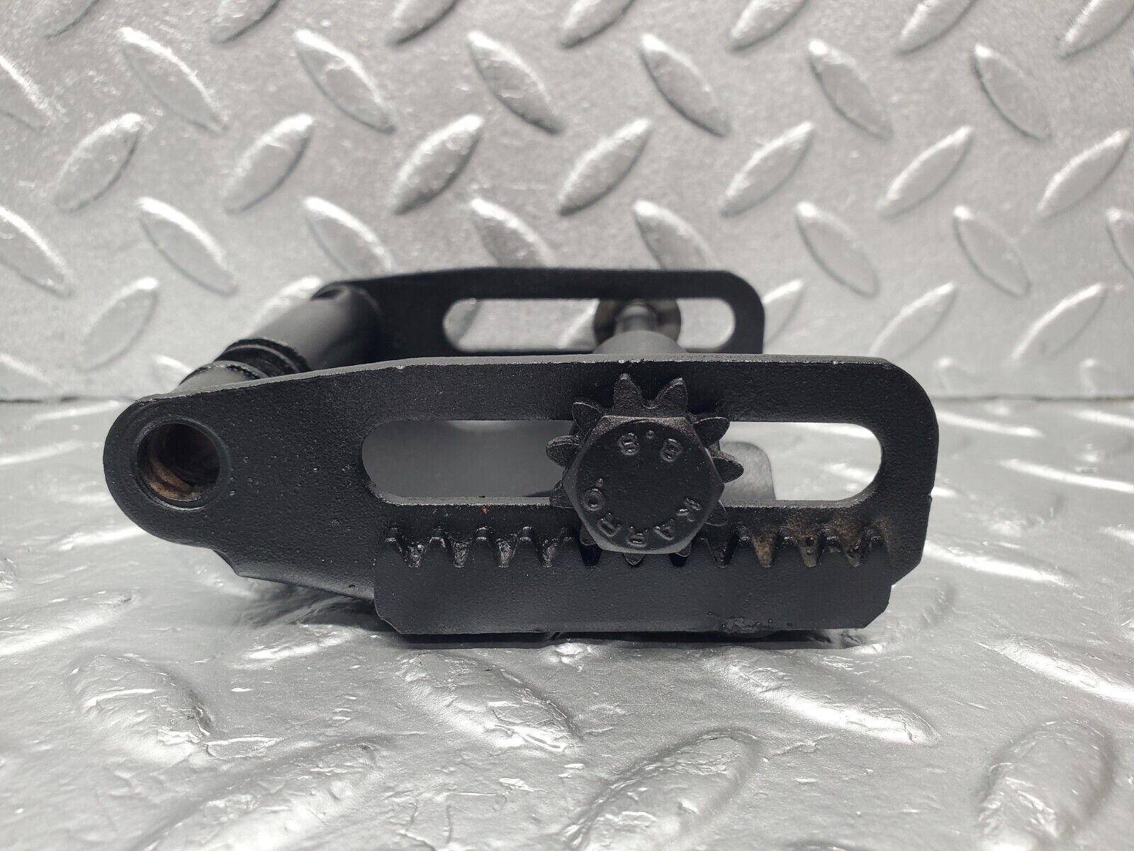 46635 Mercedes-Benz C123 280CE Coupe Alternator Generator Bracket