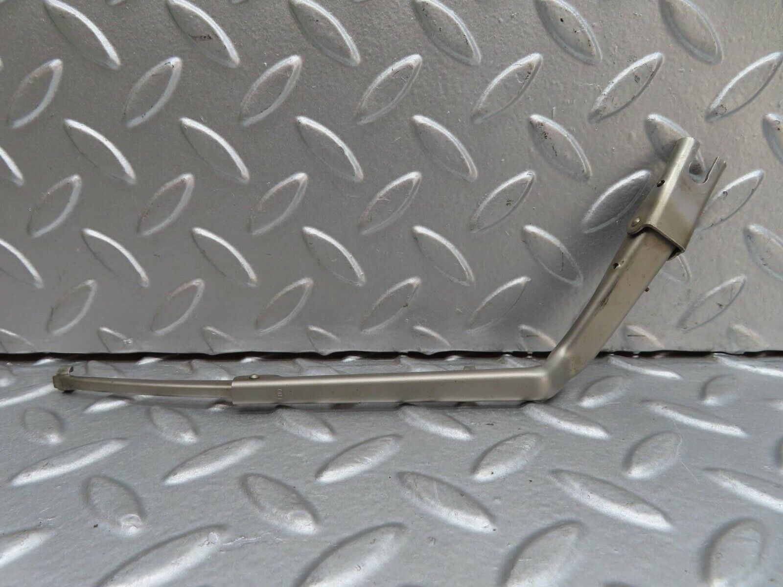 15765 Mercedes-Benz R107 450SL Headlight Wiper Arm Left