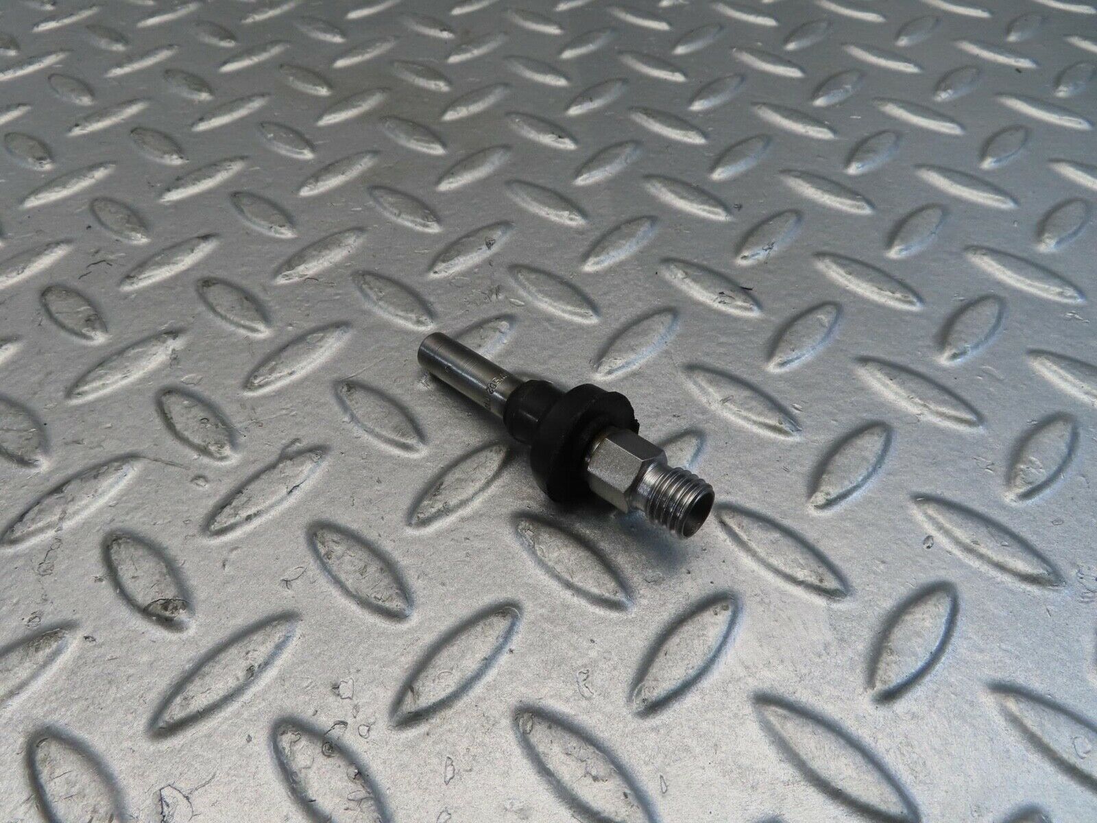 11039 Mercedes-Benz R107 W116 Fuel Injector Bosch 0437502010