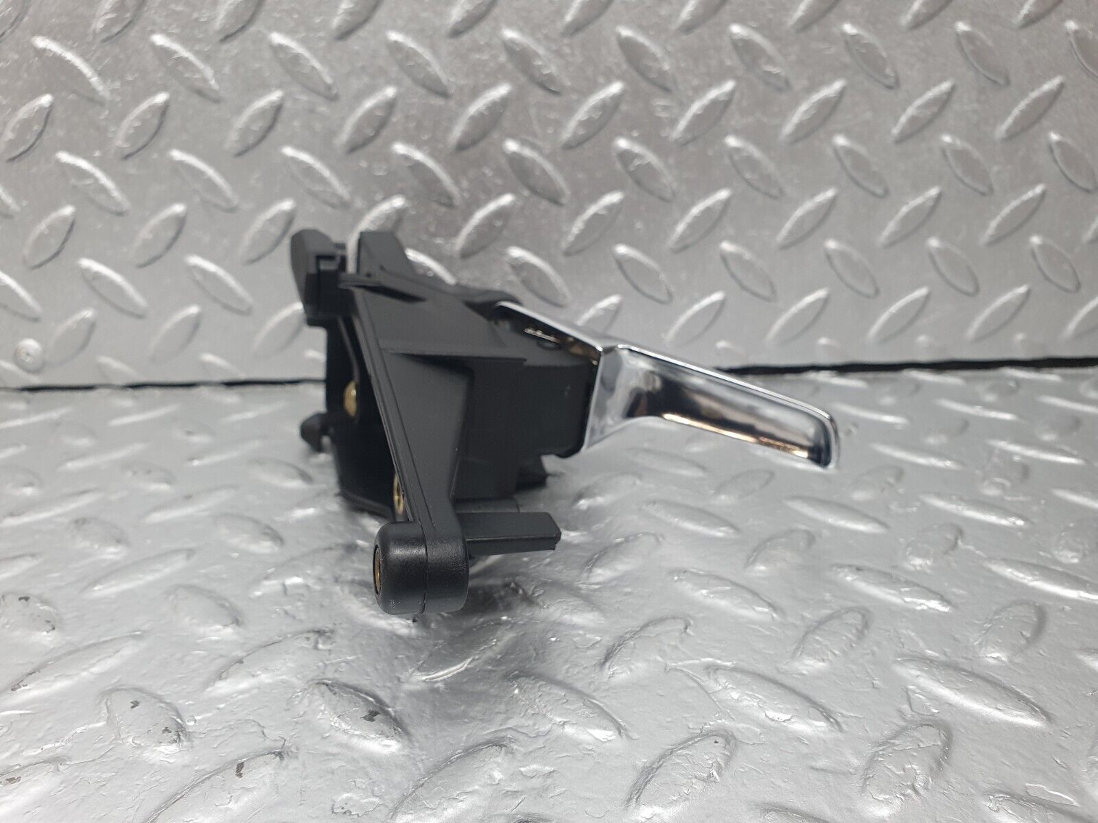 42477 Mercedes-Benz R129 320SL Coupe Left Door Interior Handle