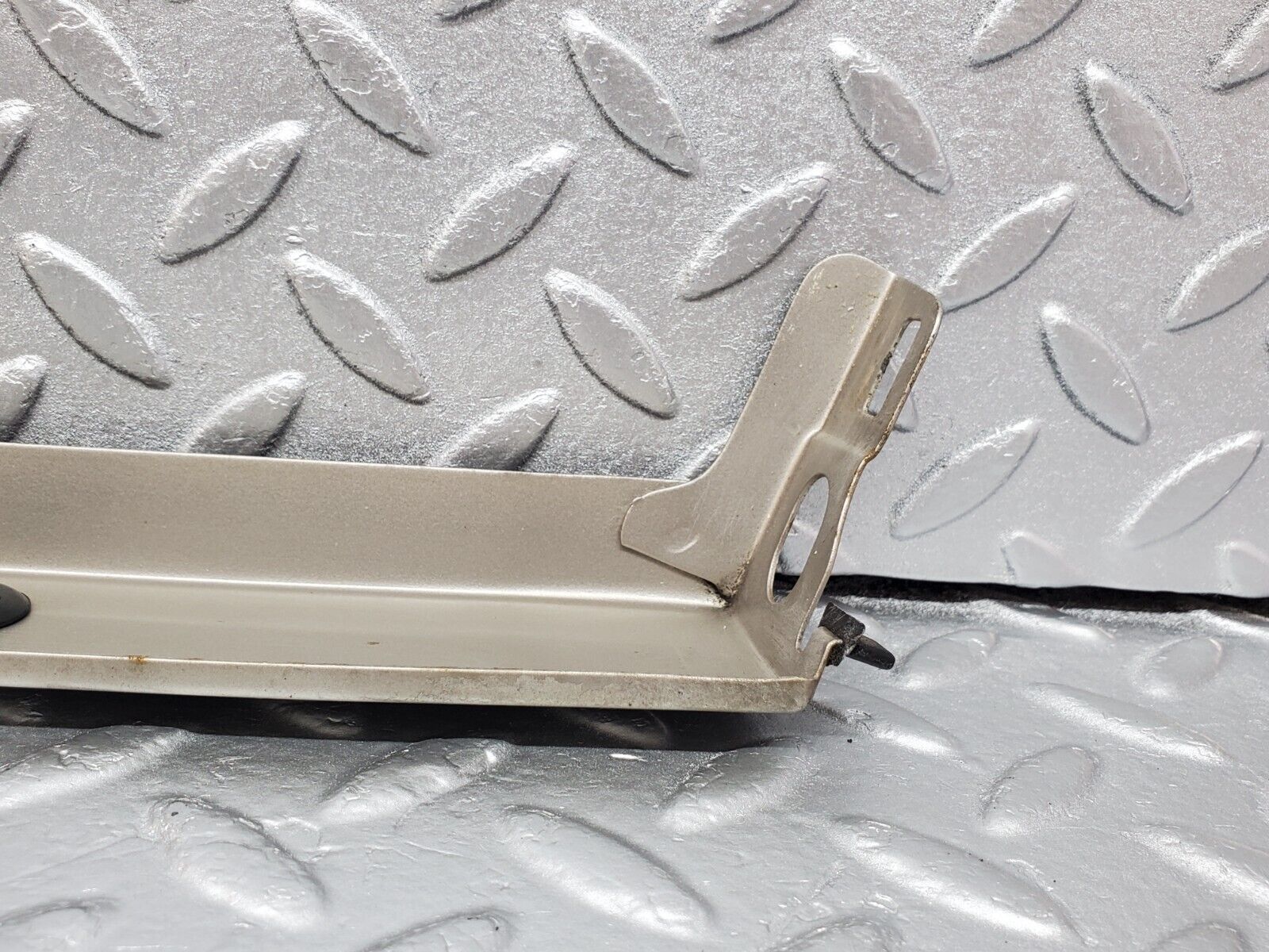 45662 Mercedes-Benz W126 420SE Under Headlight Trim Left Side