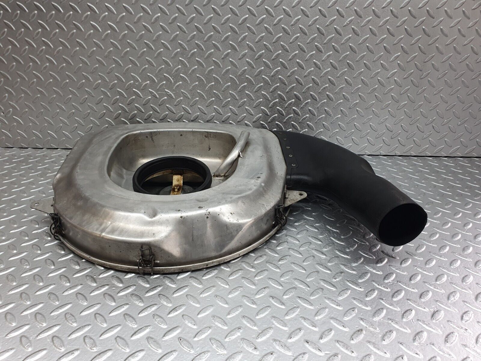 43806 Mercedes-Benz C126 380SEC Coupe Aluminium Air Filter Box Housing 0130946802