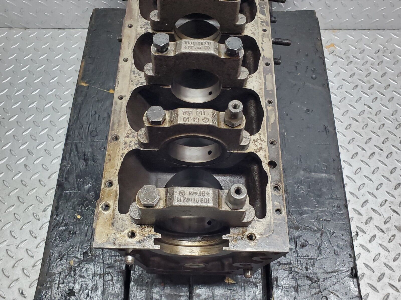 45460 Mercedes-Benz 280E M110.988 Engine Block 1100111101