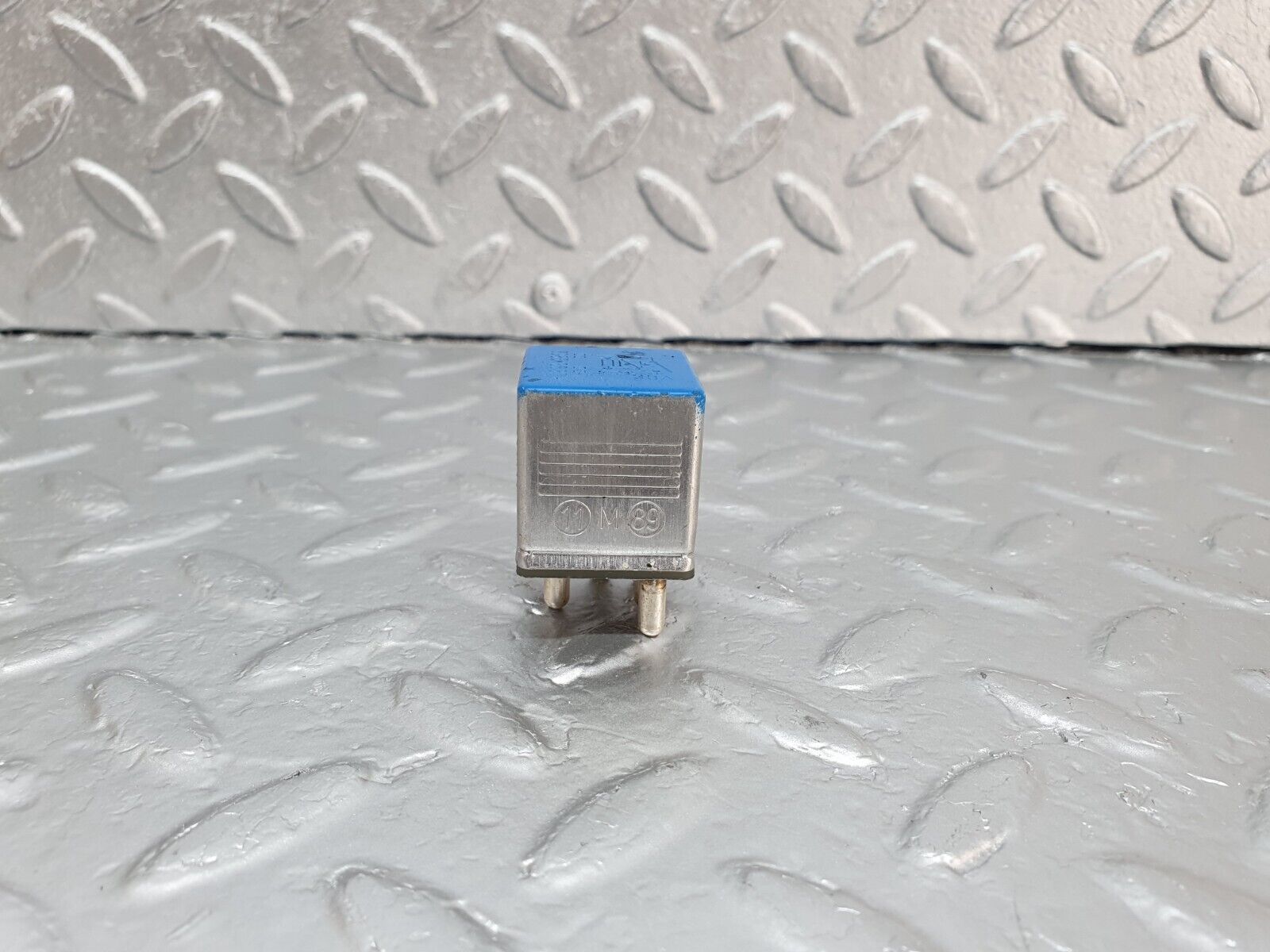 42950 Mercedes-Benz W201 190 2.0L Multi Purpose Relay 0015425919