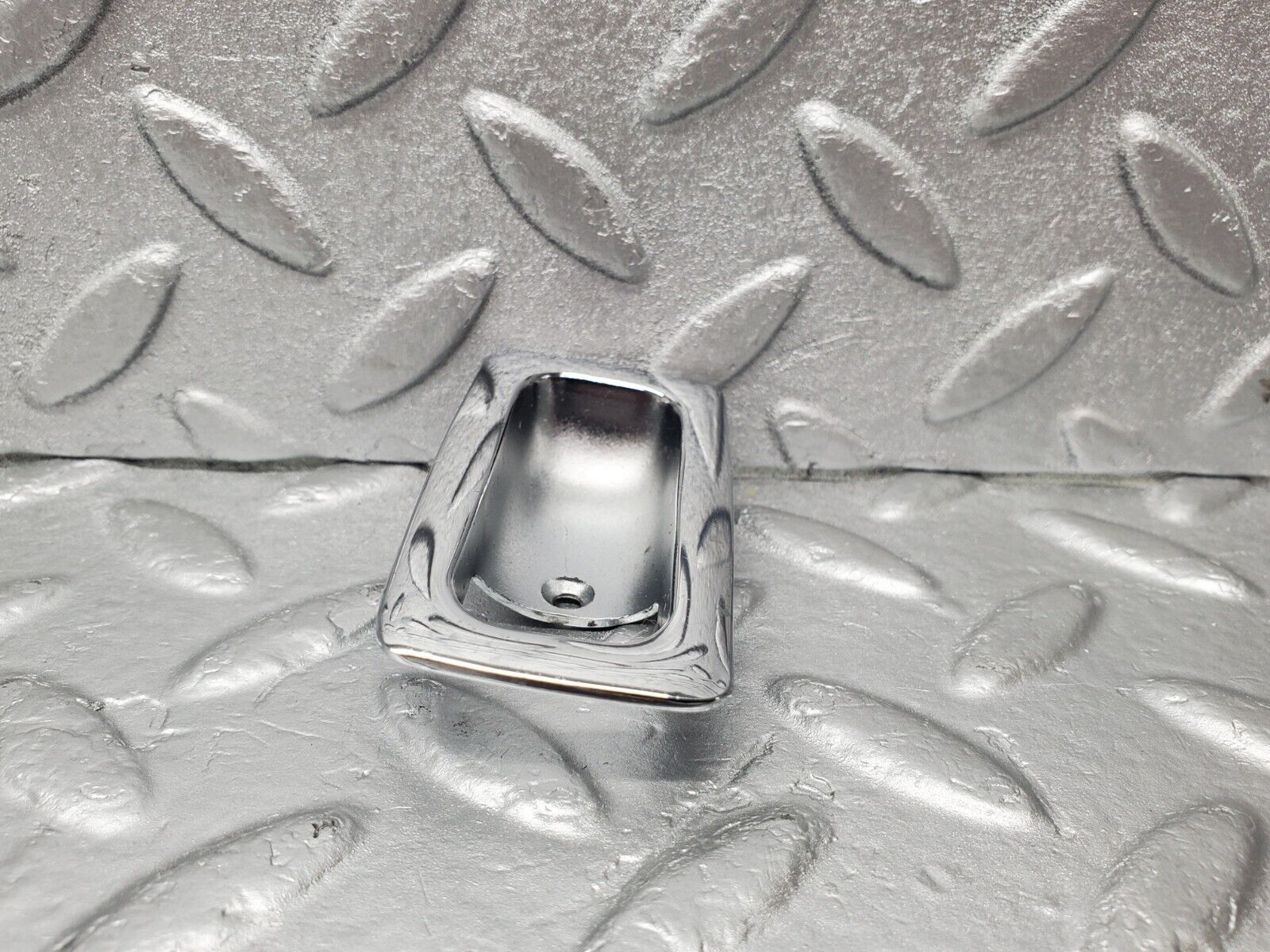 46465 Mercedes-Benz C123 280CE Coupe Door Lock Handle Surround Chrome