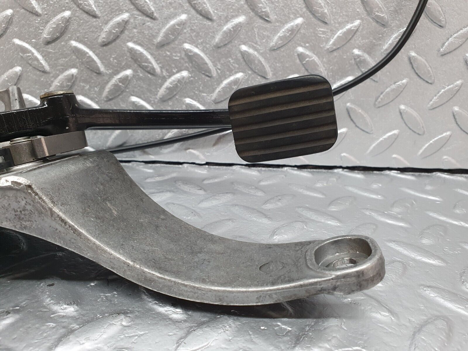 42203 Mercedes-Benz R129 320SL Coupe Parking Brake Pedal 1294270336 1294270101