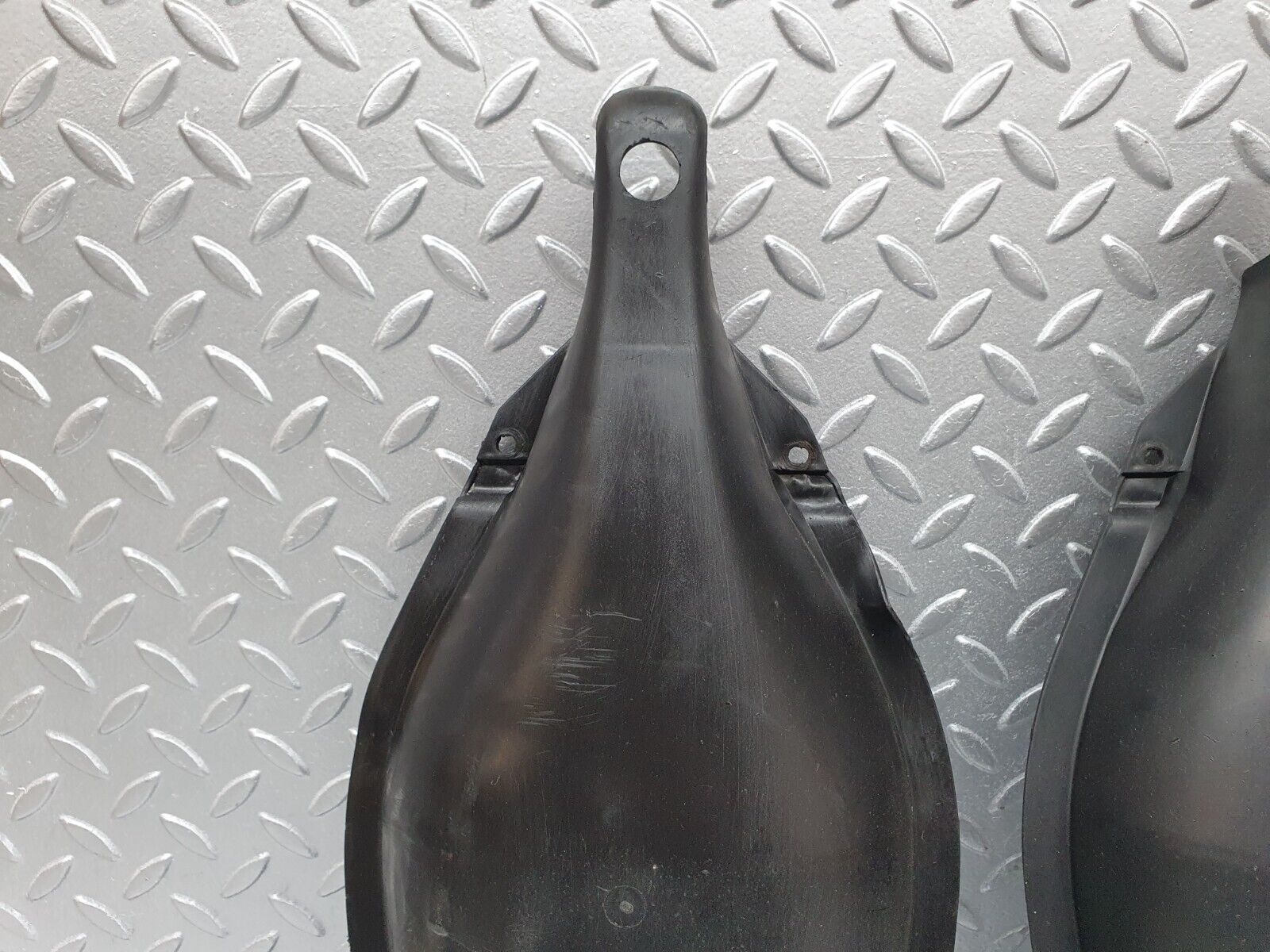 42227 Mercedes-Benz R129 320SL Coupe Rear Control Arm Cover 2X 1293520188