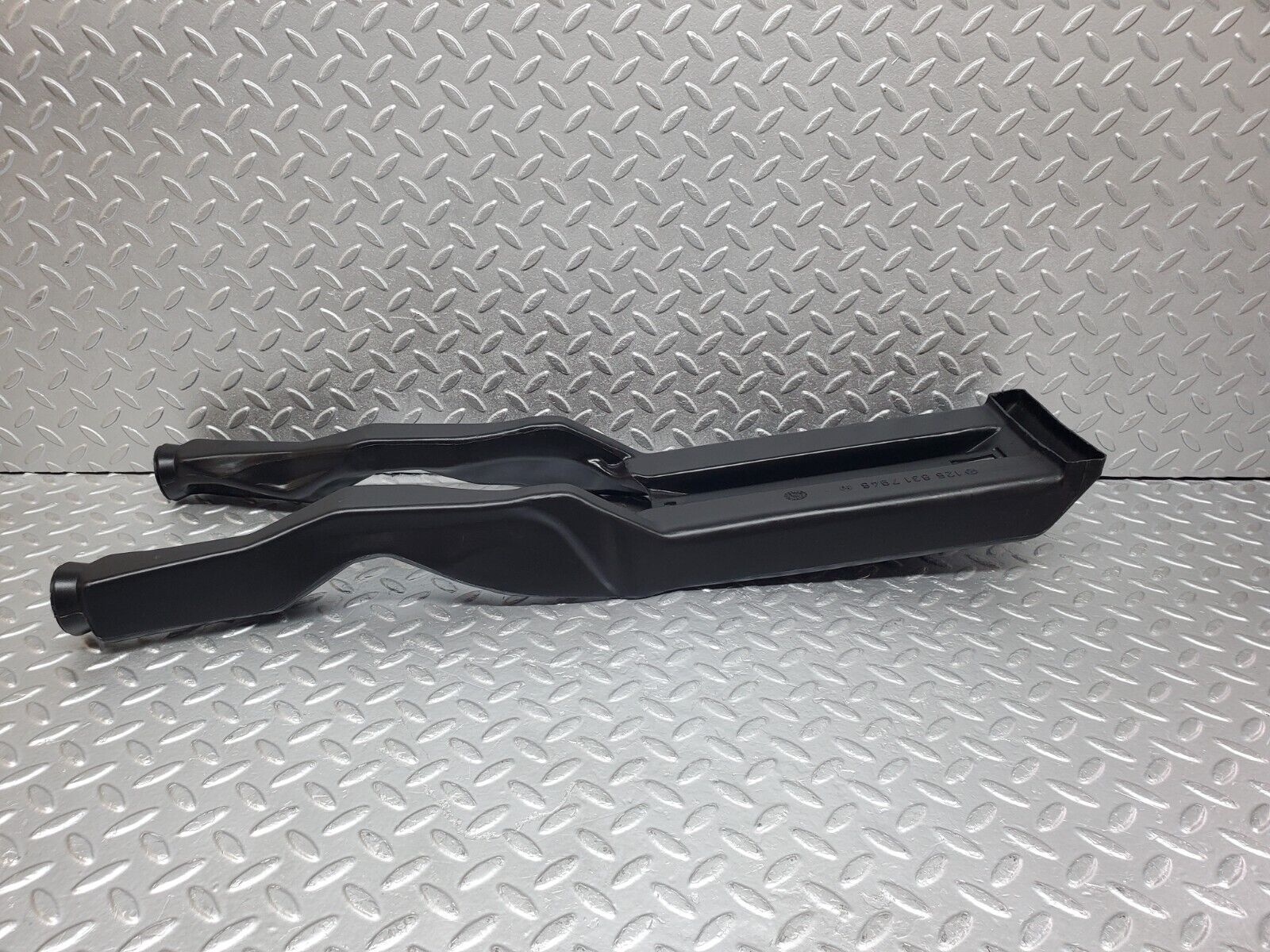 45624 Mercedes-Benz W126 420SE Cabin Centre Air Duct Channel 1268317946