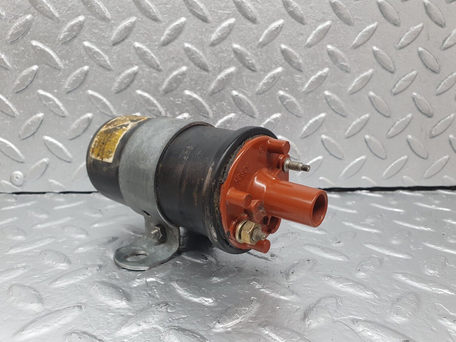 42859 Mercedes-Benz W201 190 2.0L Ignition Coil Bosch 0221118307 0001584003