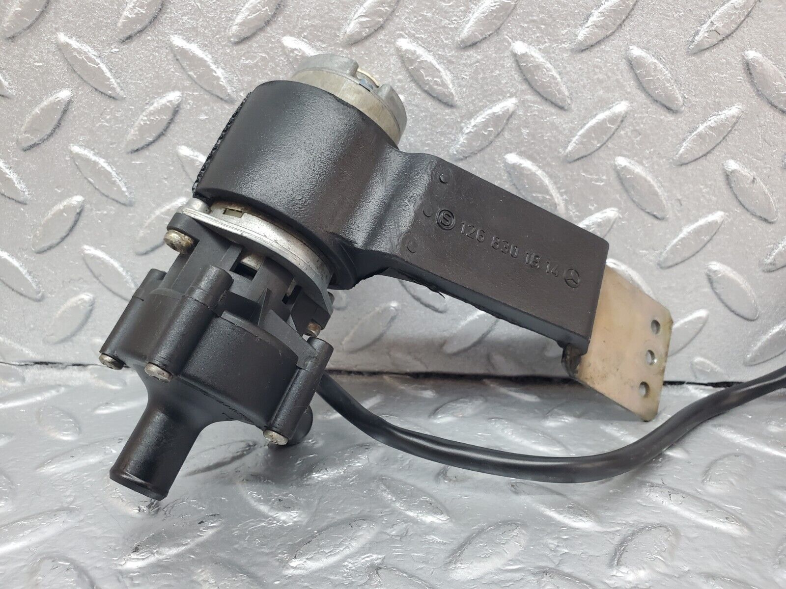45776 Mercedes-Benz W126 420SE Auxiliary Heating Water Pump 1268301814