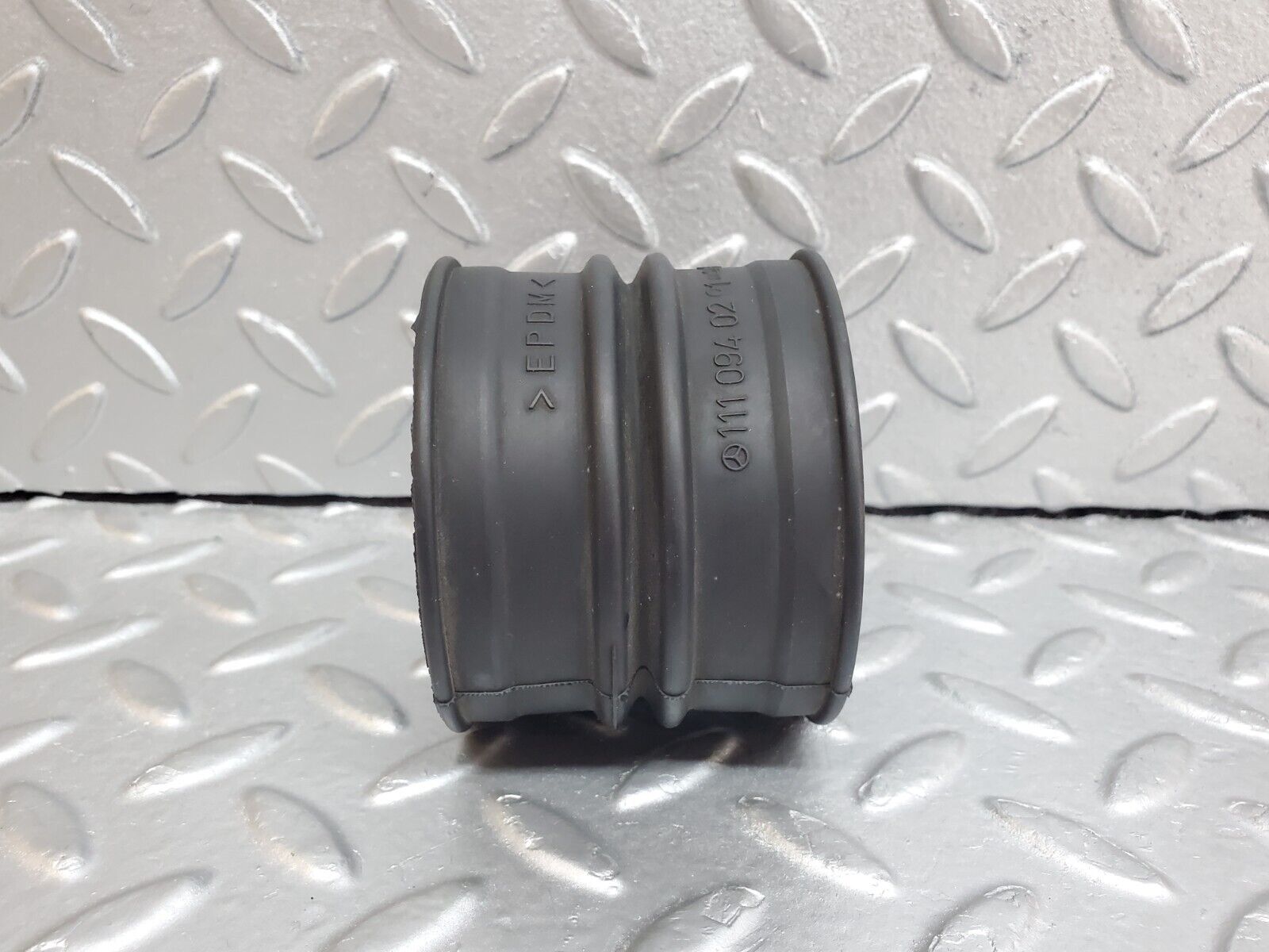 44761 Mercedes-Benz W124 220E Air Intake Pipe 110940291