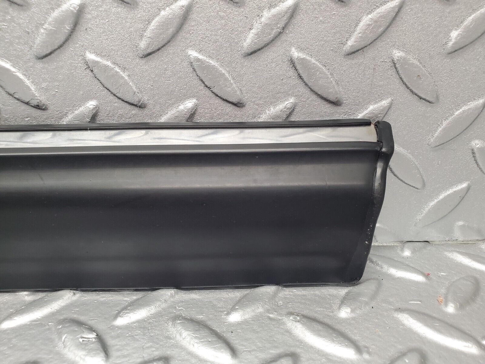 46331 Mercedes-Benz C123 280CE Coupe Right Door Lower Moulding Trim 1236903480