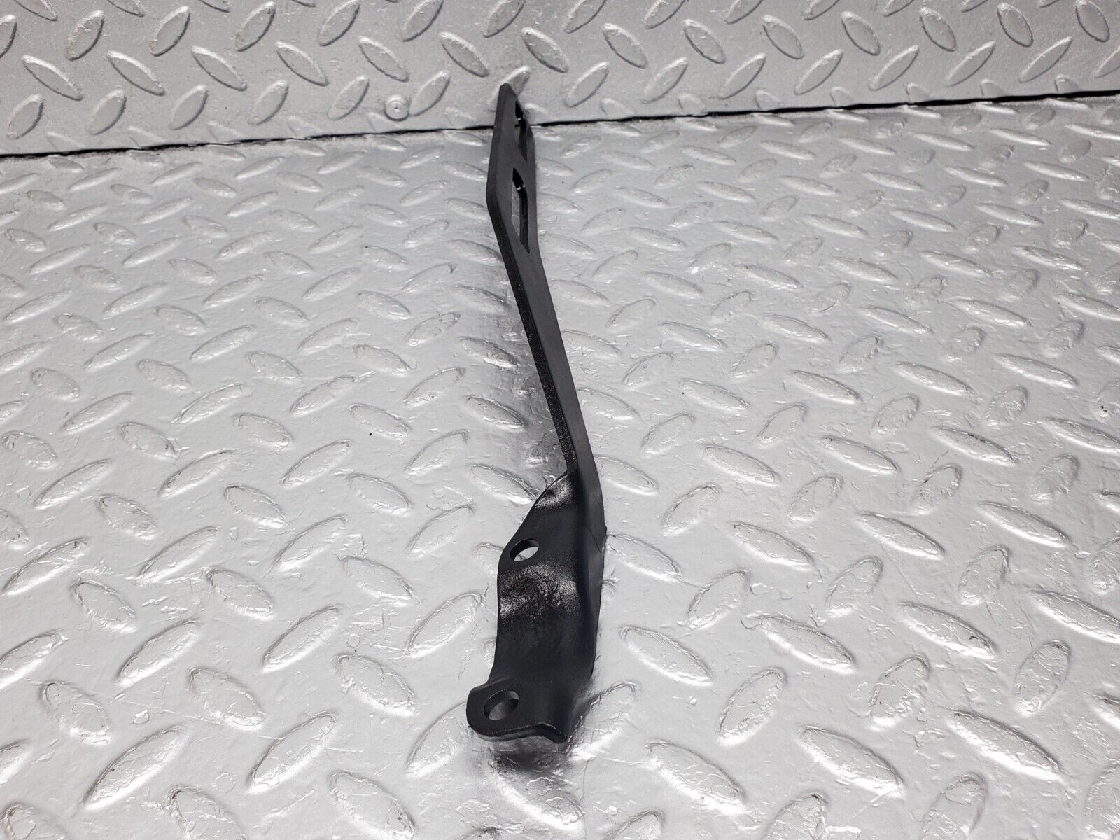 45955 Mercedes-Benz W126 420SE Exhaust Bracket