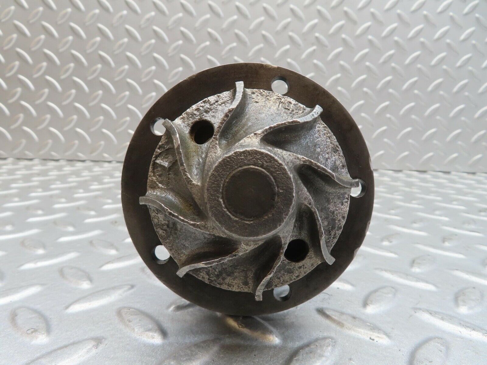 13777 Mercedes-Benz R107 450SL Water Pump 1152010010