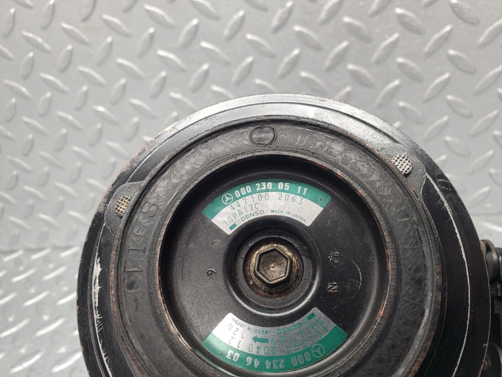 46163 Mercedes-Benz W124 280E Air Conditioning Compressor Denso 0002340111 0002344603 0002300511