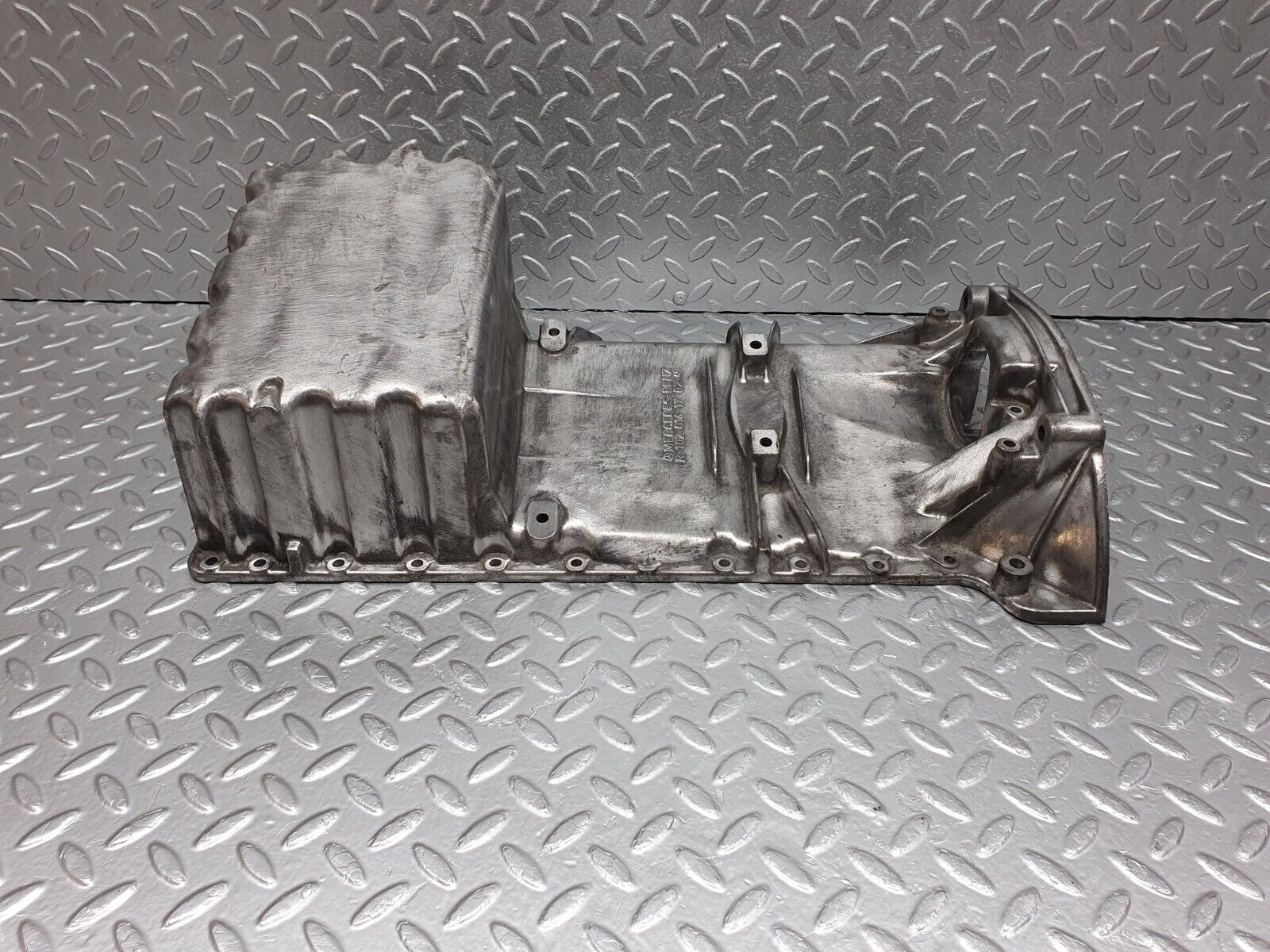 43074 Mercedes-Benz W123 Oil Pan Oil Sump 1020141702