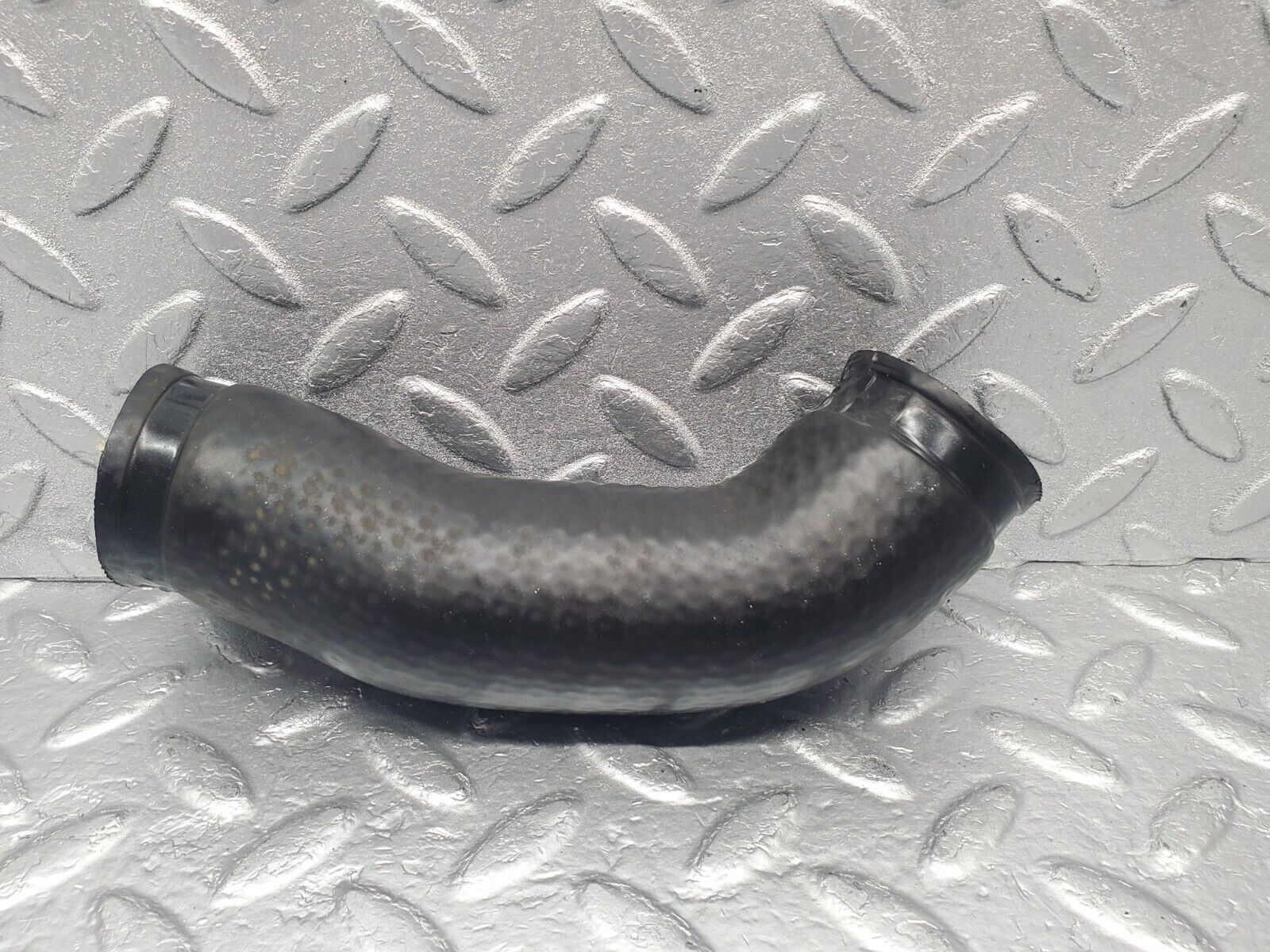 46190 Mercedes-Benz W124 280E Radiator Hose Pipe 1042030482