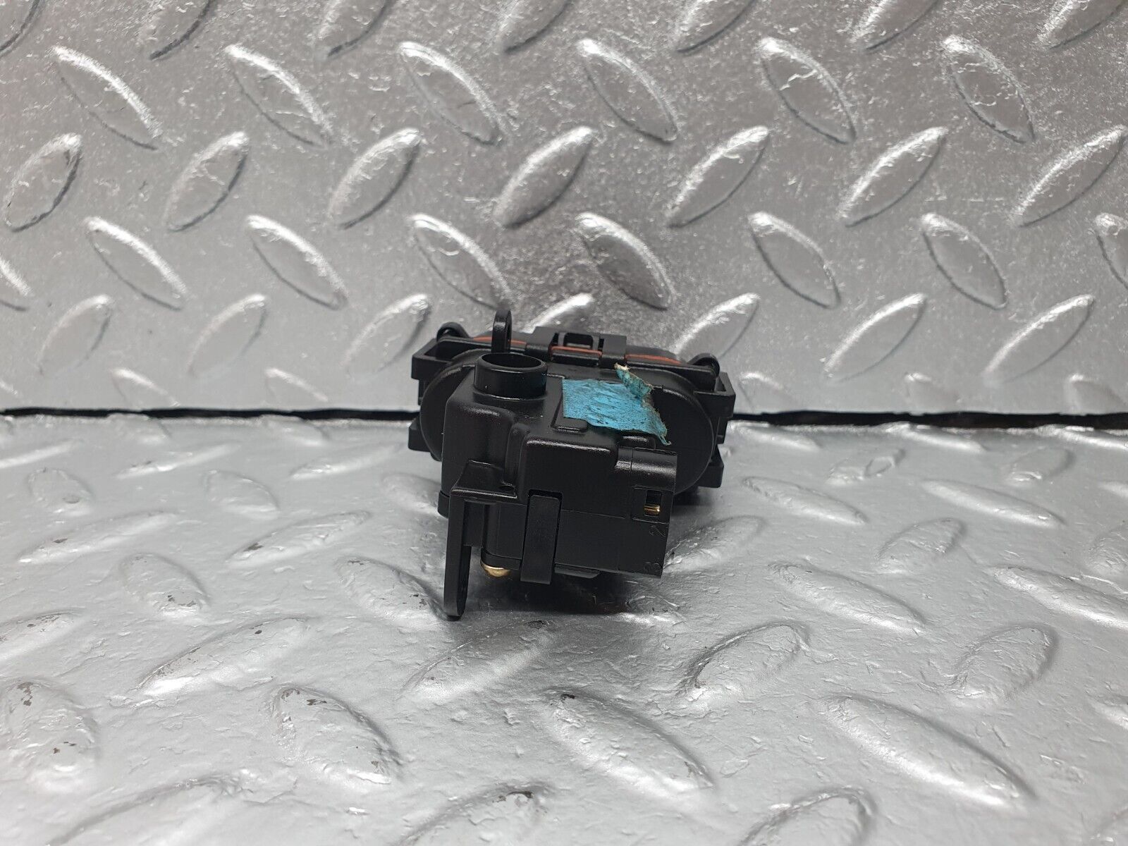 42252 Mercedes-Benz R129 320SL Coupe Heater Box Vacuum Actuator