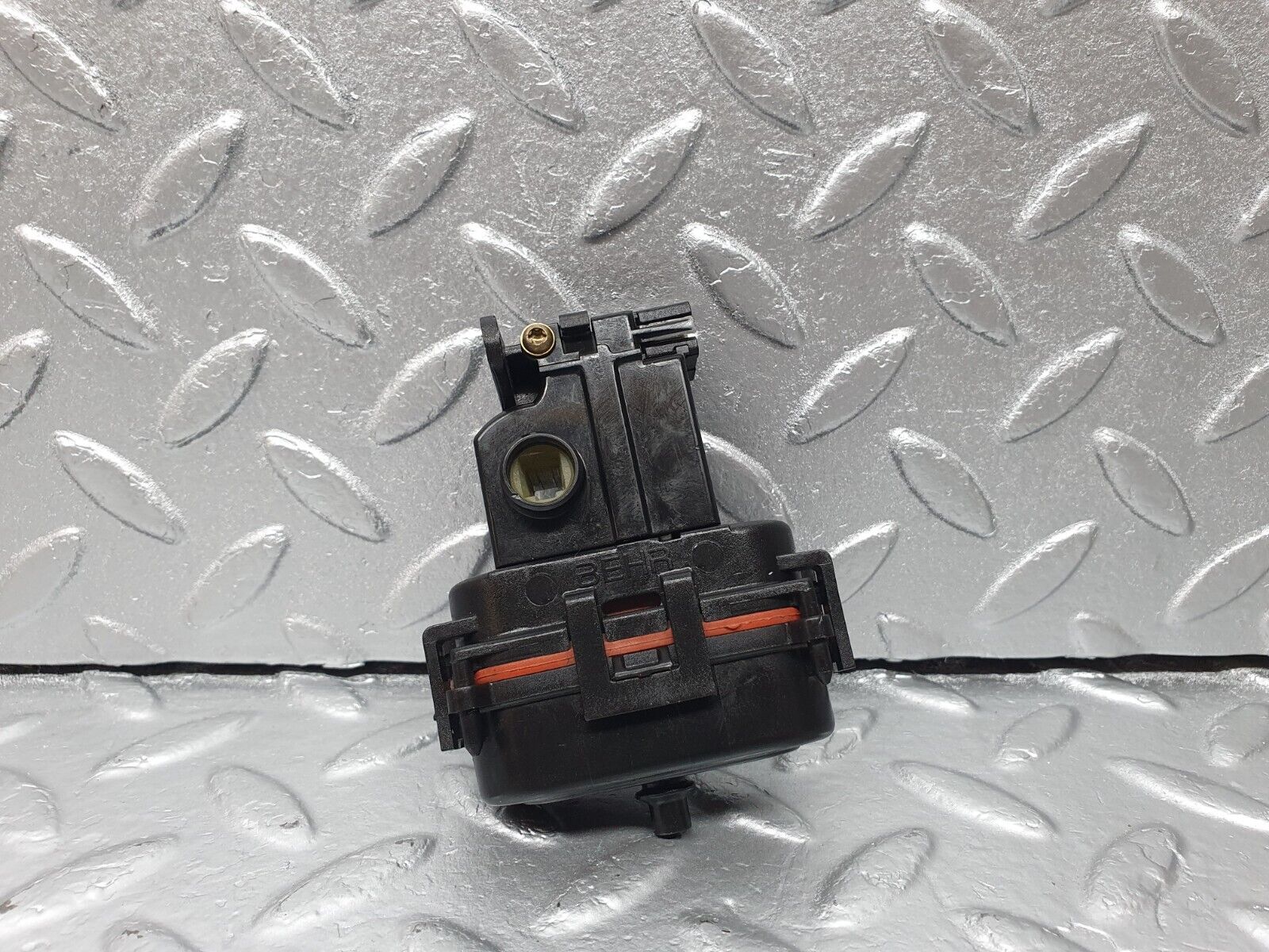 42252 Mercedes-Benz R129 320SL Coupe Heater Box Vacuum Actuator