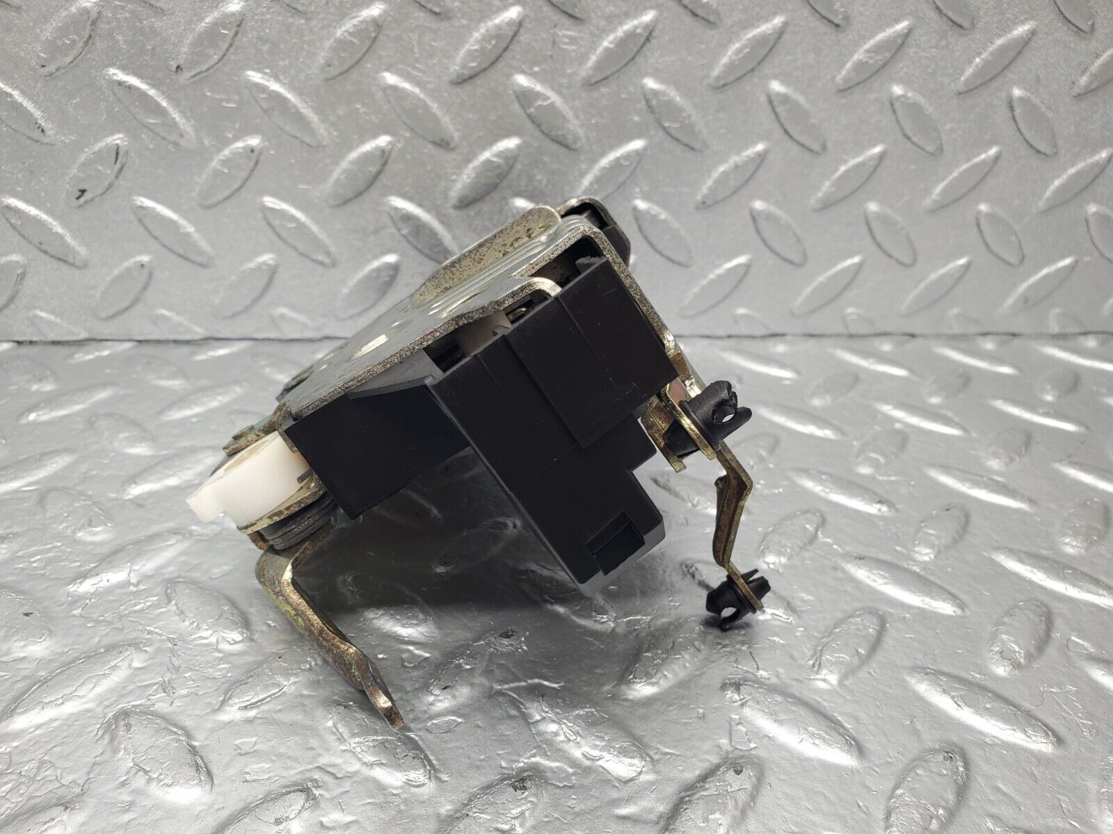 46749 Mercedes-Benz R129 320SL Coupe Right Door Lock Mechanism