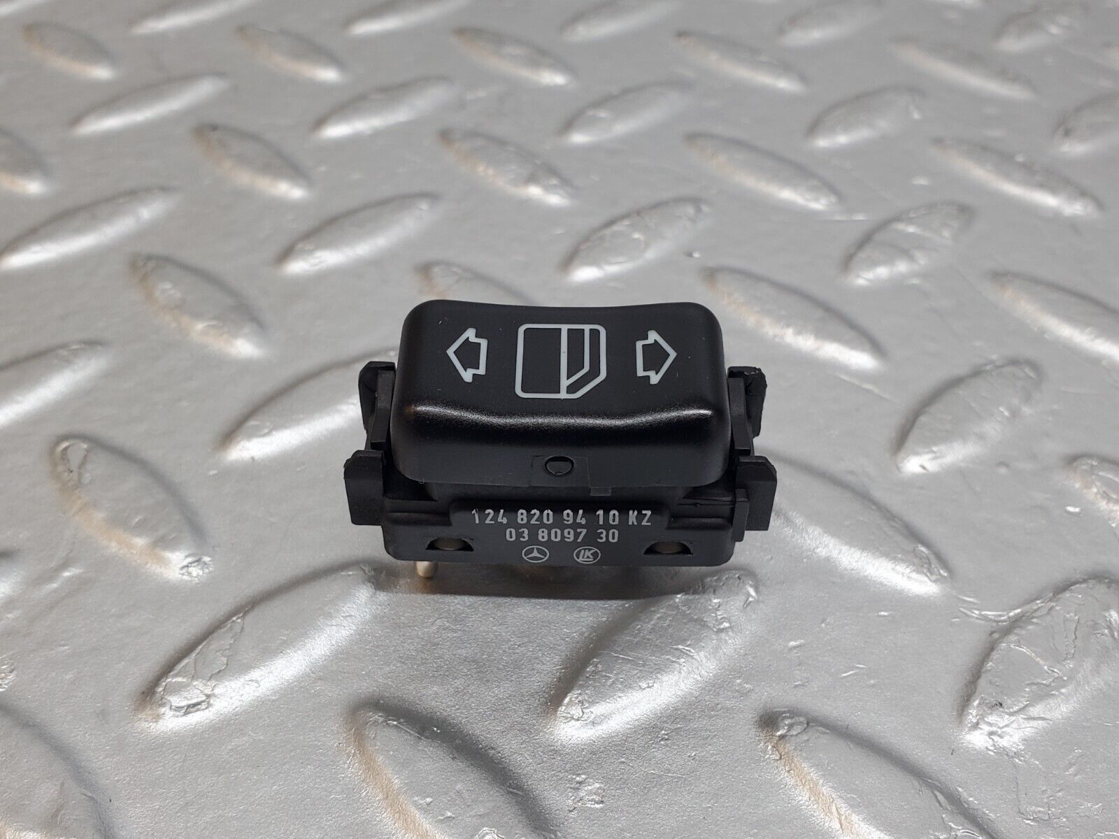 44714 Mercedes-Benz W124 220E Electric Window Switch Right Side 1248209410