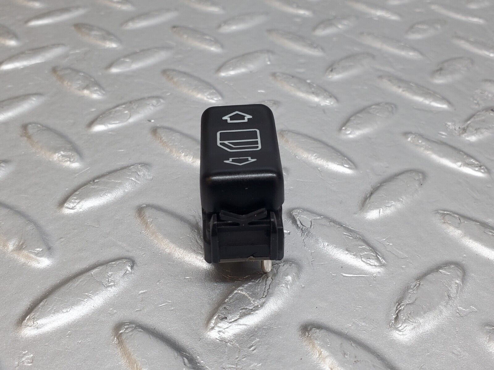 44713 Mercedes-Benz W124 220E Electric Window Switch Right Side 1248209410