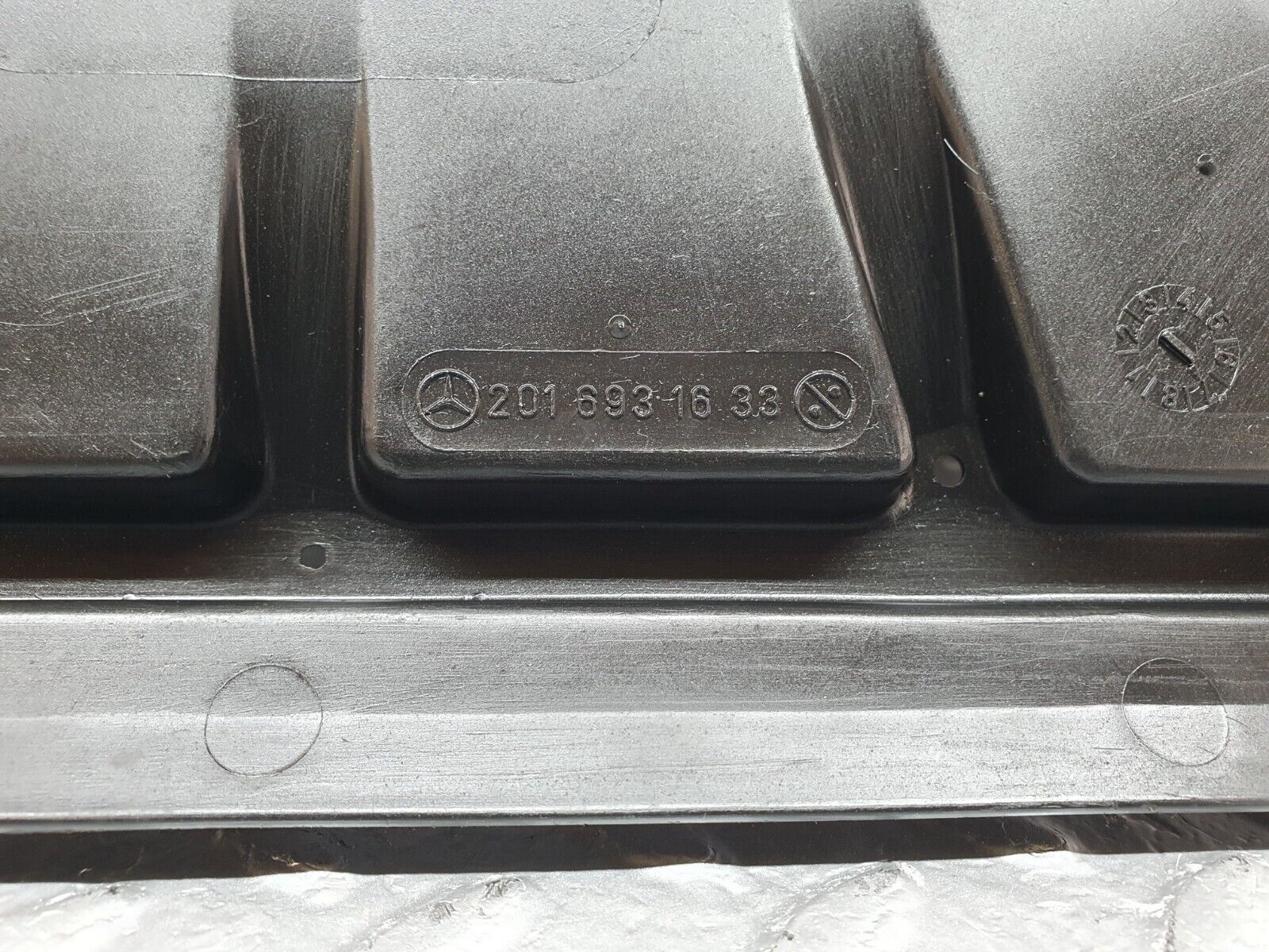 42662 Mercedes-Benz W201 190 2.0L Trunk Boot Spare Wheel Cover 2016931633