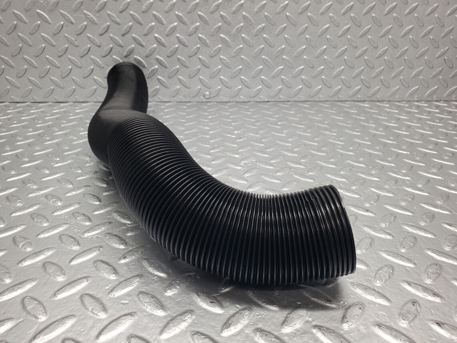 46338 Mercedes-Benz C123 280CE Coupe Heater Pipe Air Pipe Left Side