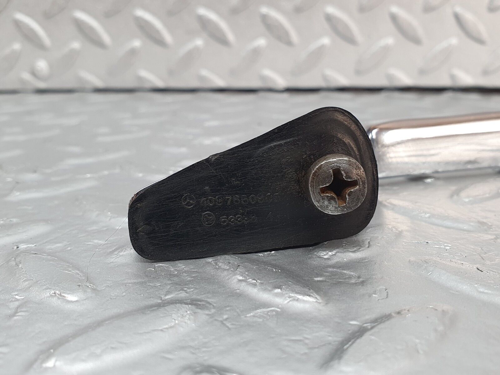 43160 Mercedes-Benz W108 280SE Front Left Door Exterior Handle No Key 1087661301 1087660905 1087661105