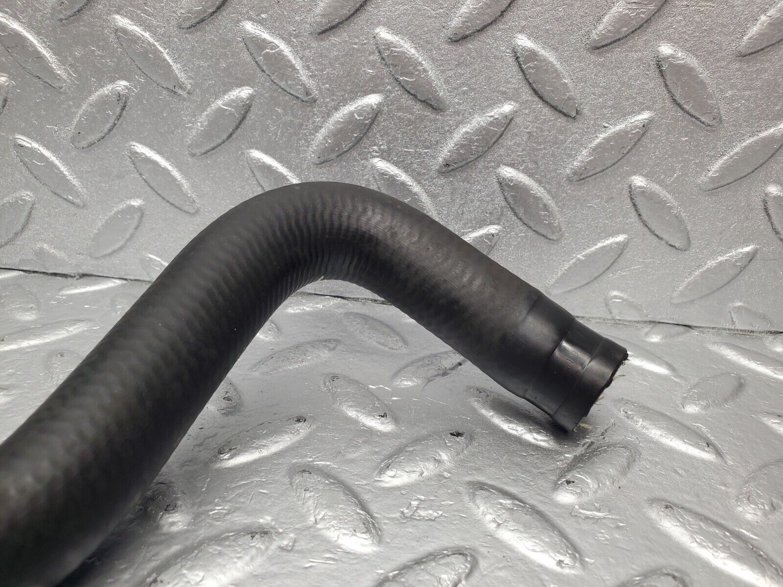 47012 Mercedes-Benz R129 320SL Coupe Coolant Hose Pipe 1298325894