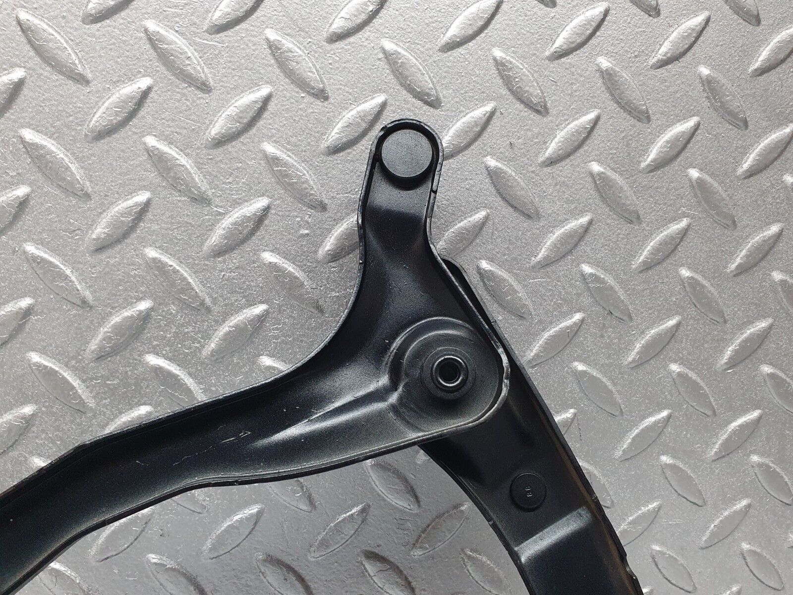 41873 Mercedes-Benz W202 C200 Bonnet Hinge Right Side 2028800228