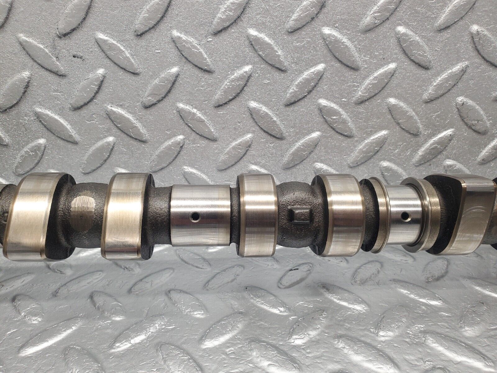 46223 Mercedes-Benz W124 280E Camshaft R1044501