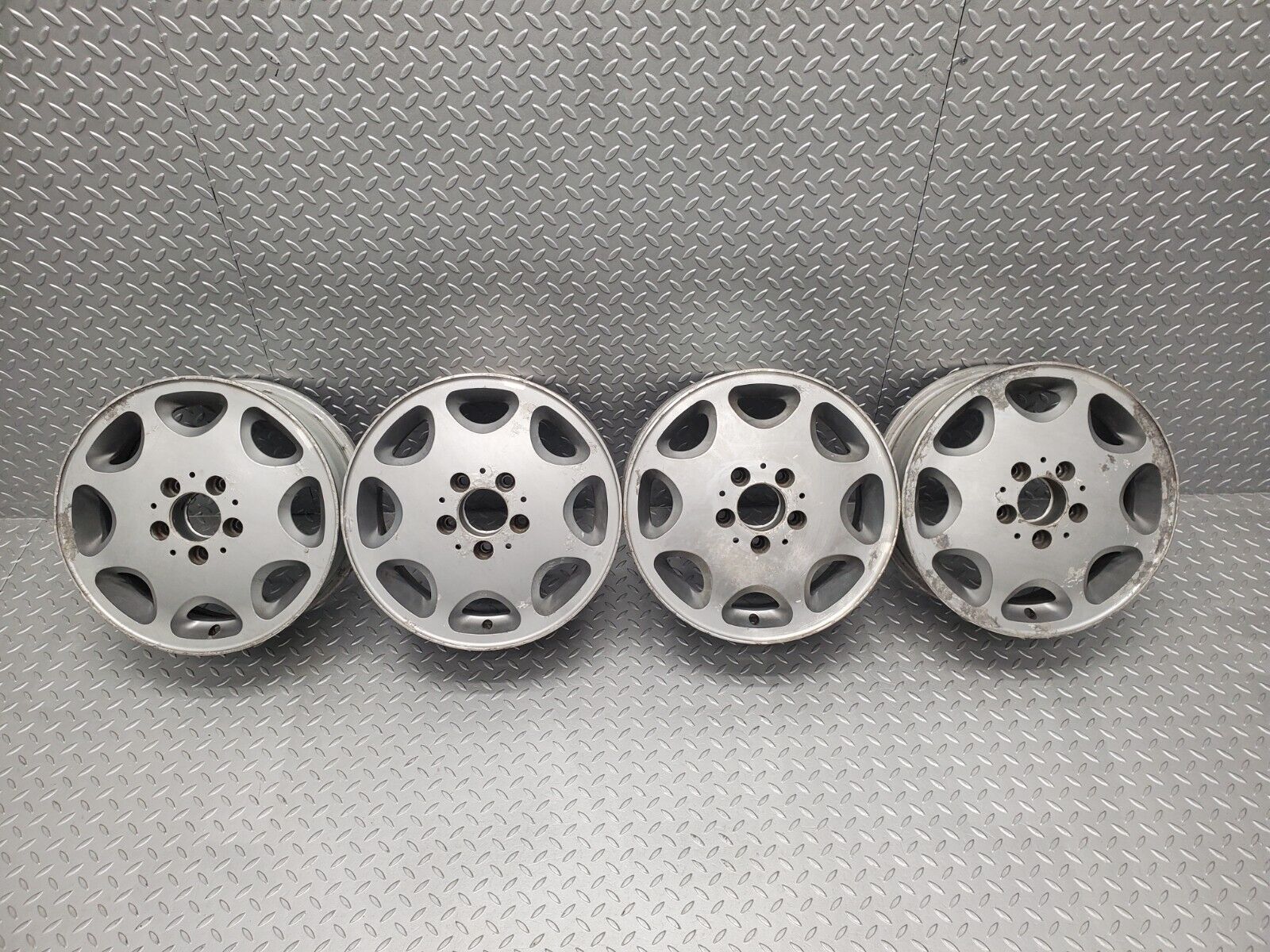 46103 Mercedes-Benz Alloy Wheel Set 6.5Jx15H2 ET44 1244011802