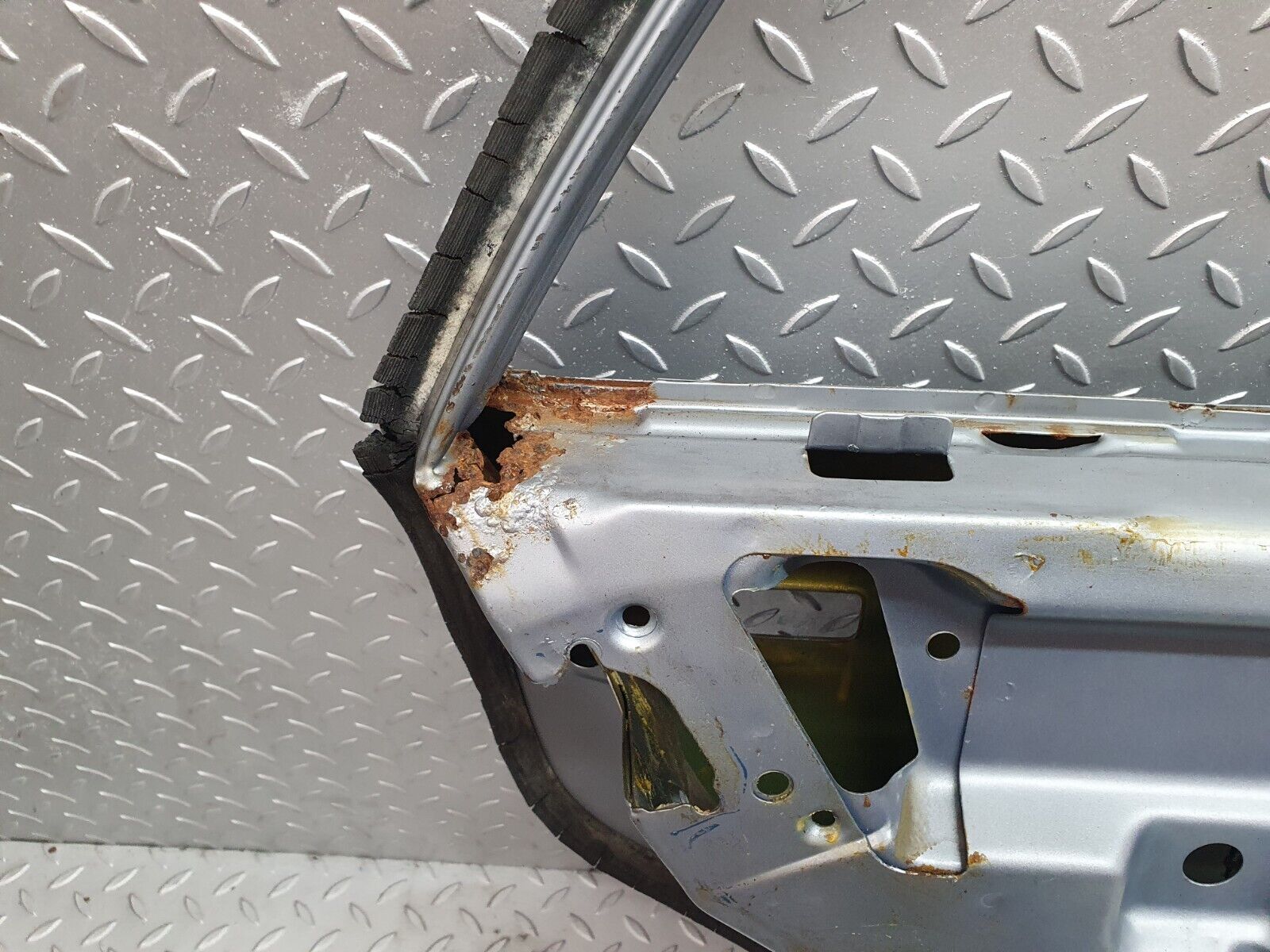 43740 Mercedes-Benz W116 450SEL Rear Left Door