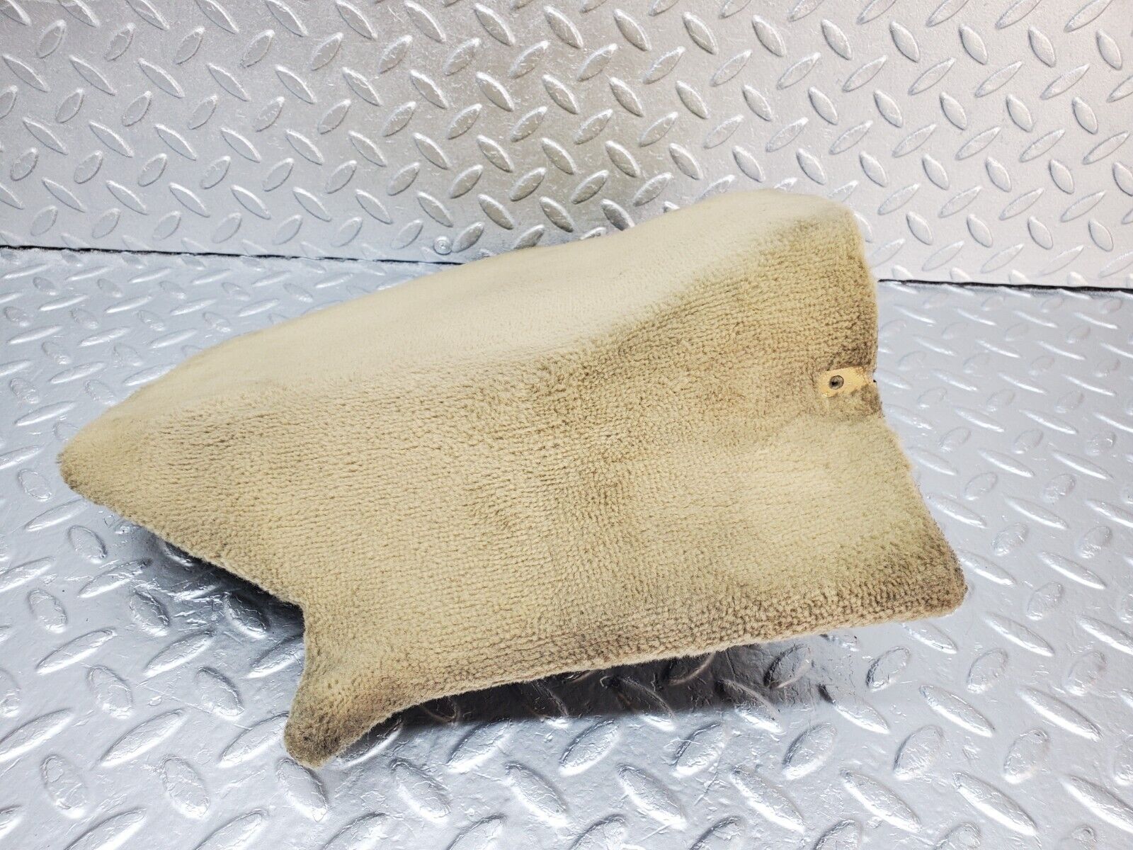 45692 Mercedes-Benz W126 420SE Front Right Kick Panel Beige 1266880406