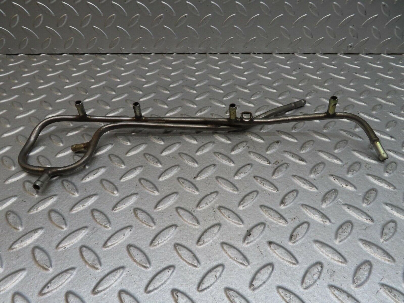 13787 Mercedes-Benz R107 450SL Fuel Injector Pipe Pair