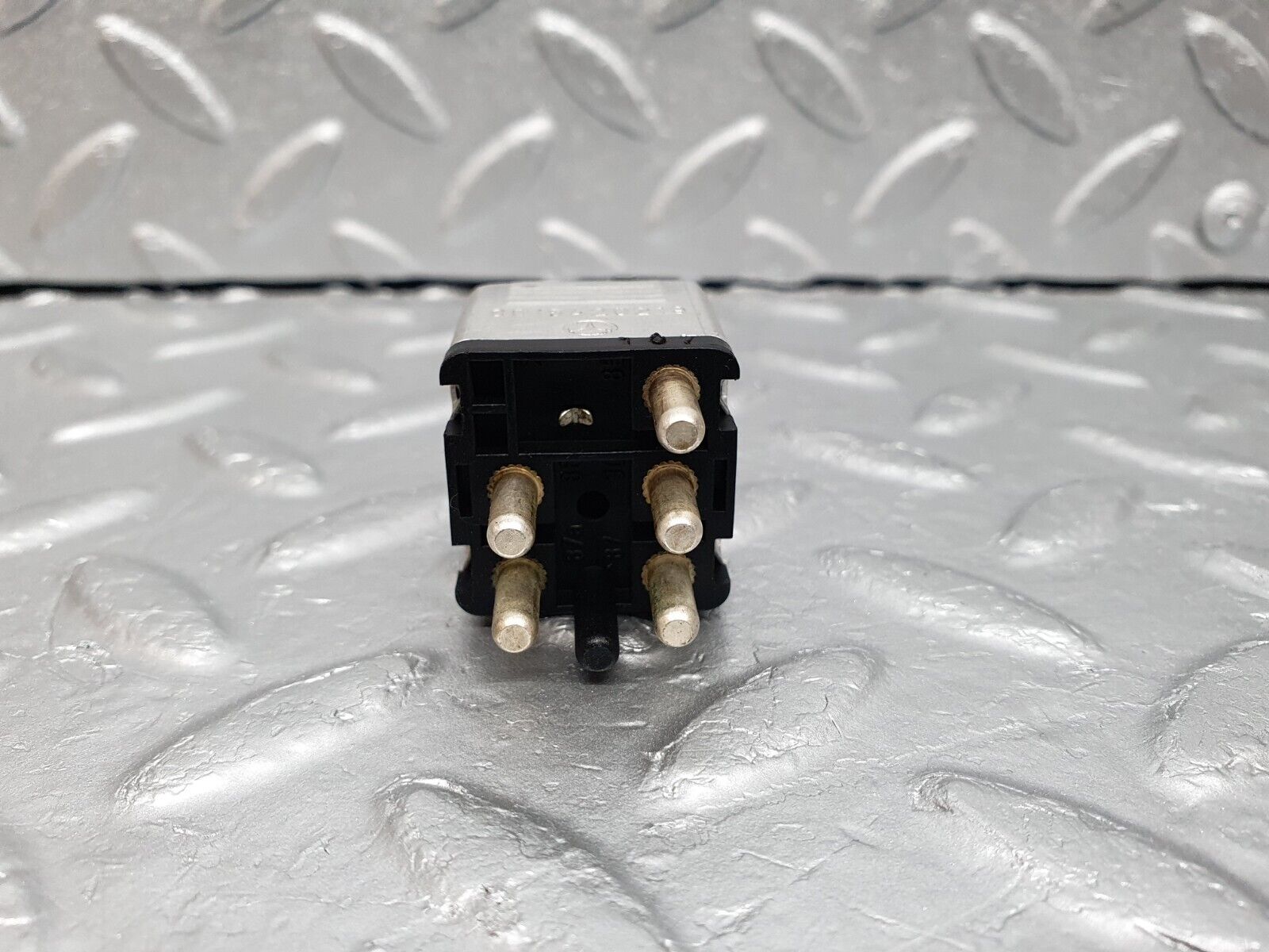 41643 Mercedes-Benz W124 200E Multi Purpose Relay 0015420219