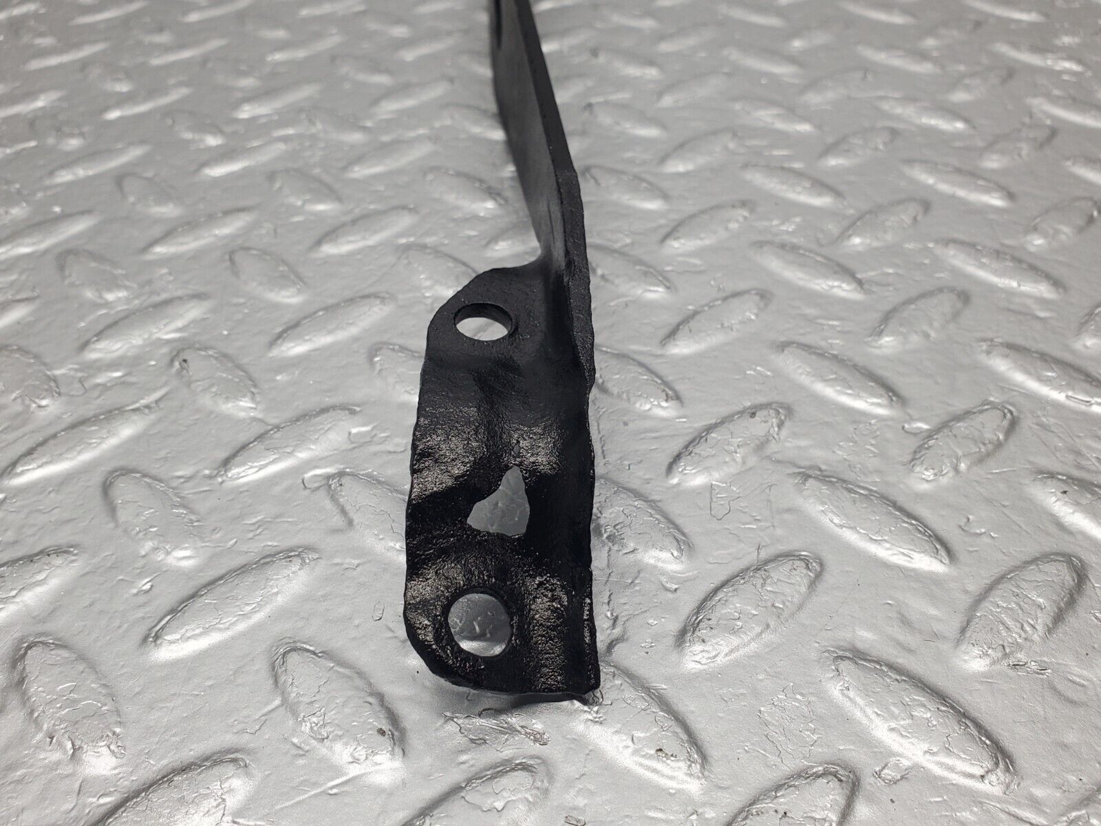 46394 Mercedes-Benz C123 280CE Coupe Exhaust Bracket