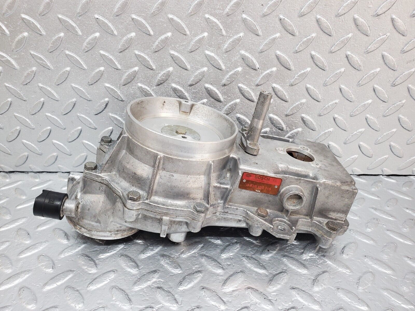 45425 Mercedes-Benz 280E M110.983 Air Flow Mass Meter Sensor Bosch 0438120115 1101410790