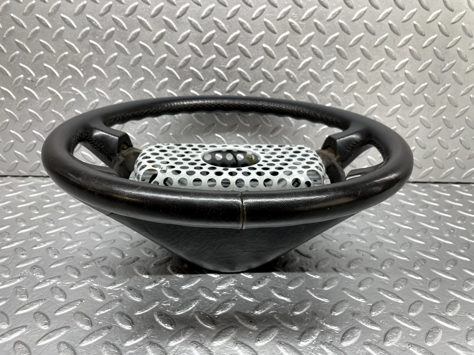 44246 Mercedes-Benz W124 Leather Steering Wheel 1264640017