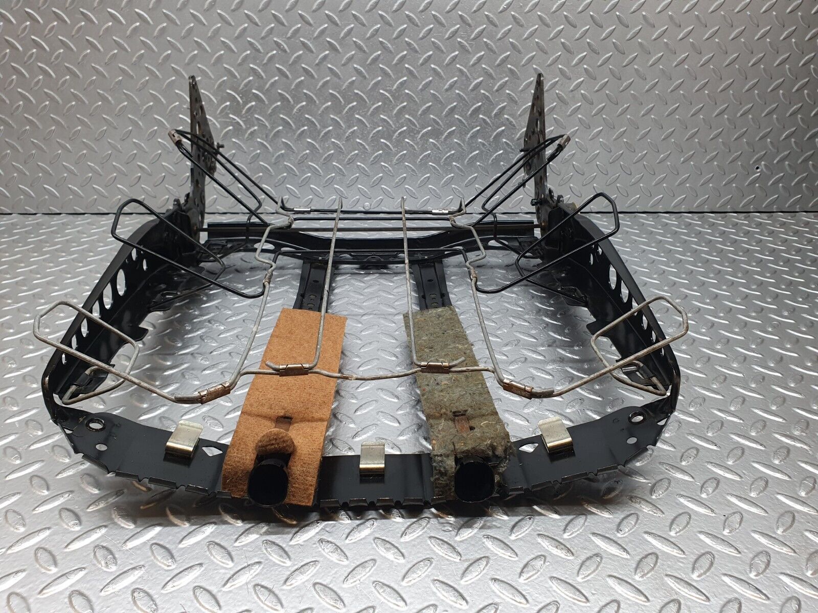 43947 Mercedes-Benz C123 230CE Coupe Front Right Seat Backrest