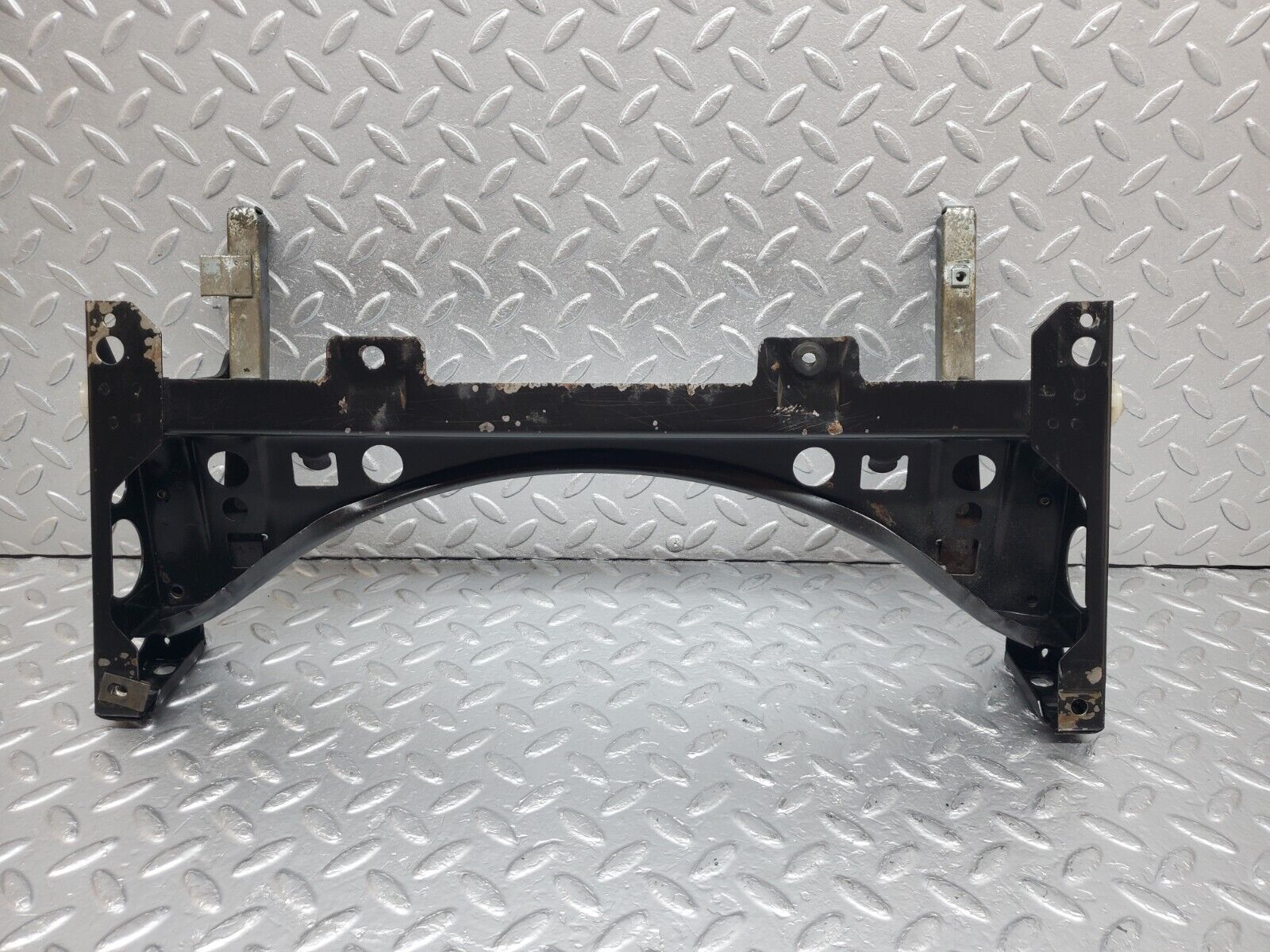 44549 Mercedes-Benz W123 280E Front Right Seat Sliding Mechanism