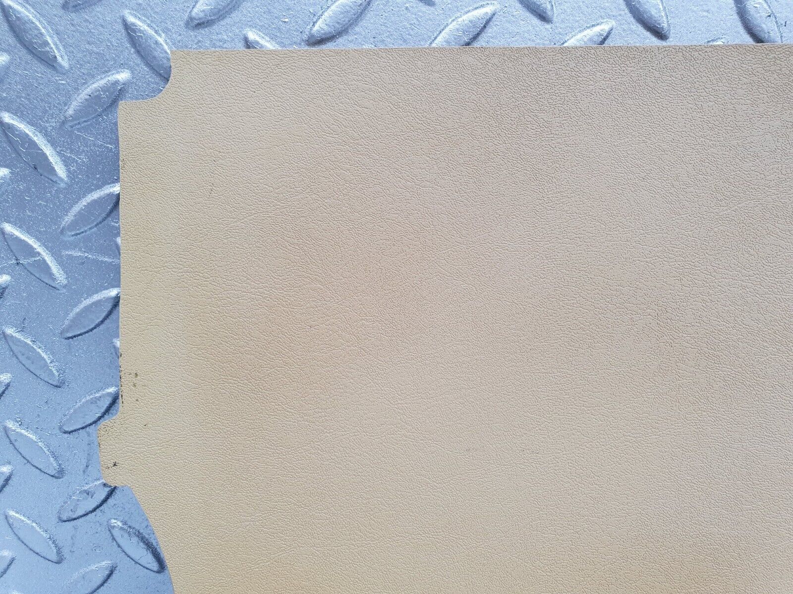 43880 Mercedes-Benz C123 230CE Coupe Front Left Kick Panel Beige 1236880906