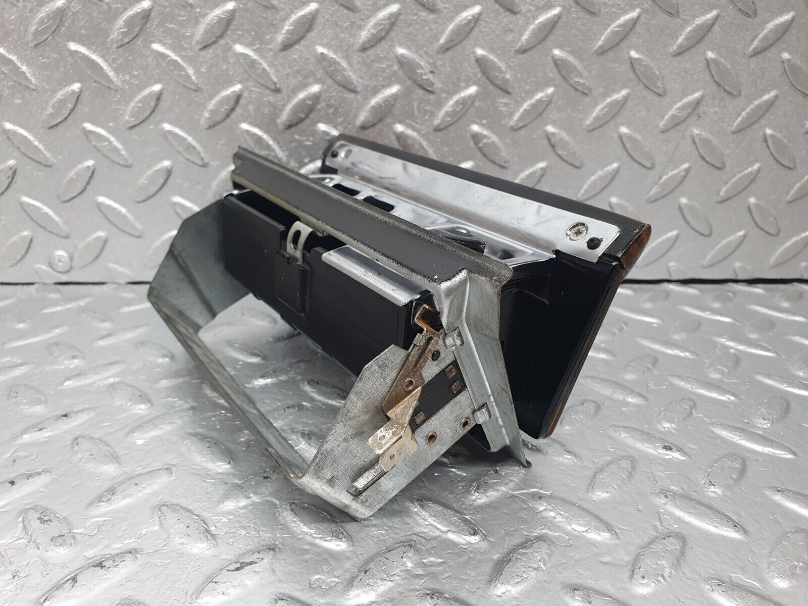 43906 Mercedes-Benz C123 230CE Coupe Centre Console Ashtray Wood Finish