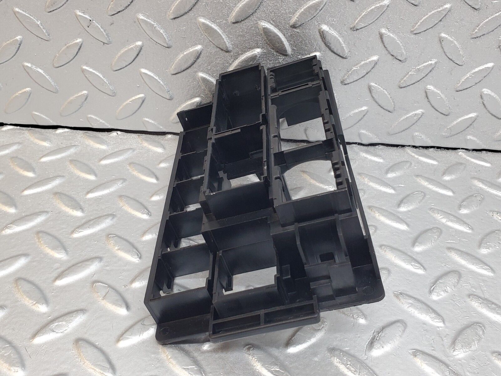 44723 Mercedes-Benz W124 220E Fuse Relay Holder Bracket 1245450140